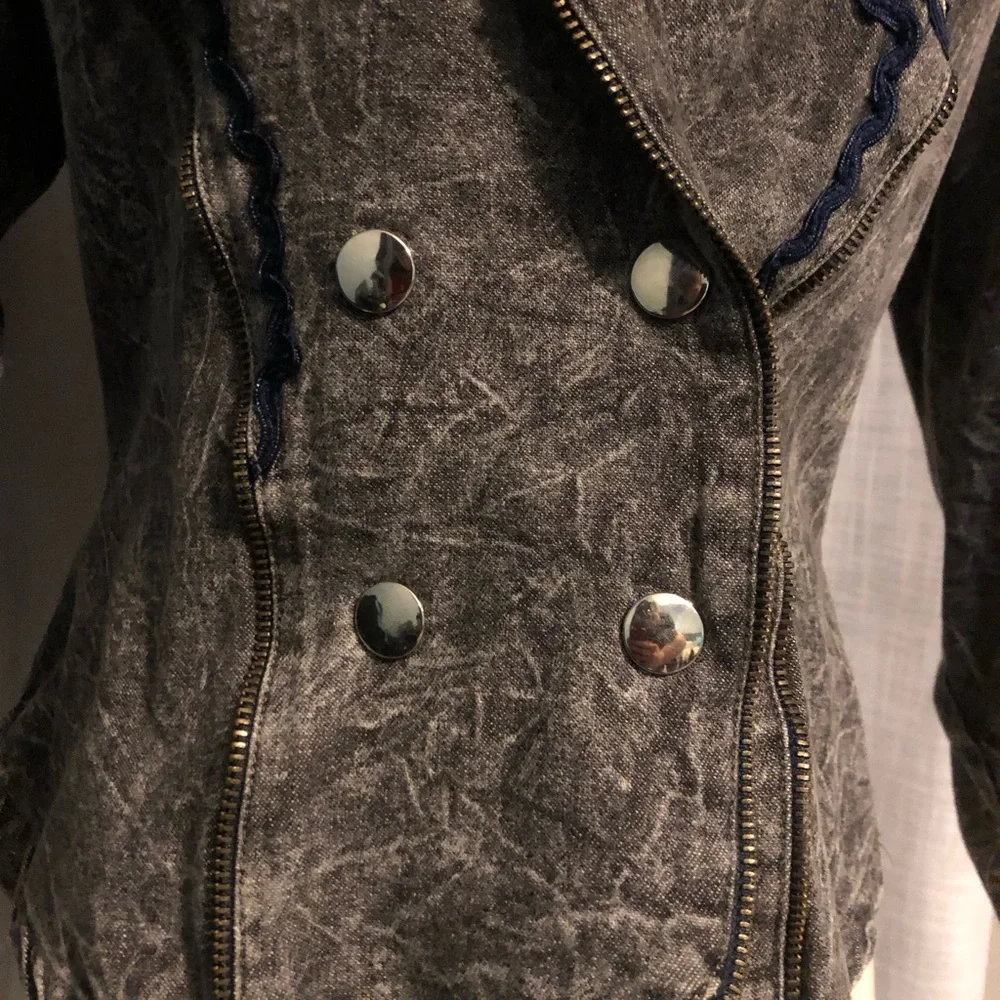 Grey Jacket - Picture 7 of 12